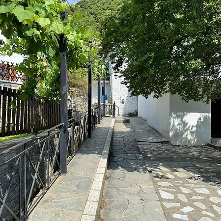 Katoi - Traditional House Apartmán *